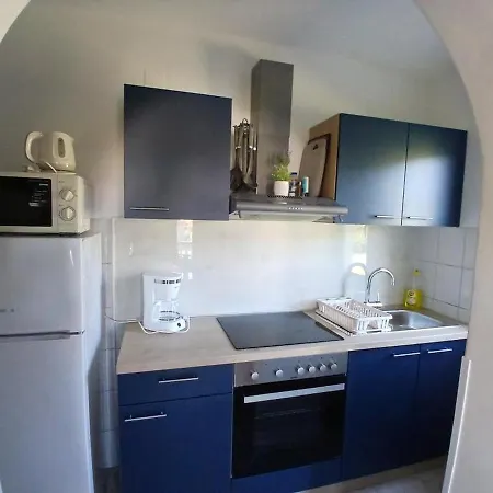 Apartments Kampor דירה Kampor