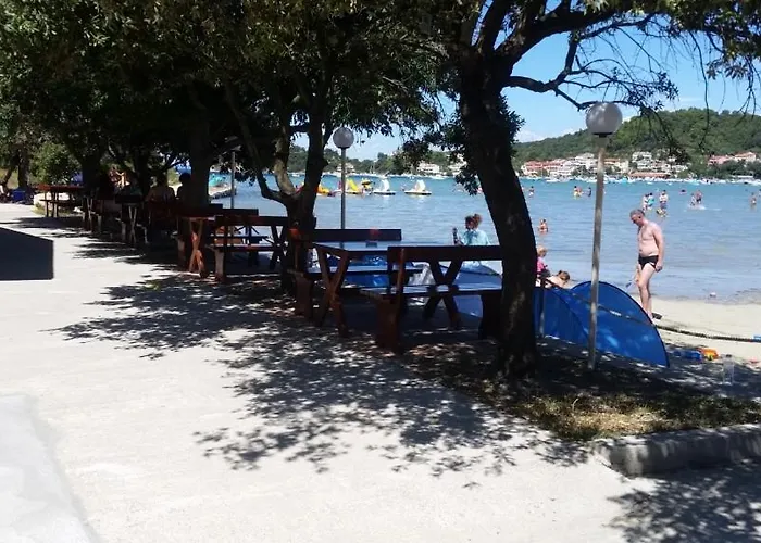 Apartments Kampor דירה