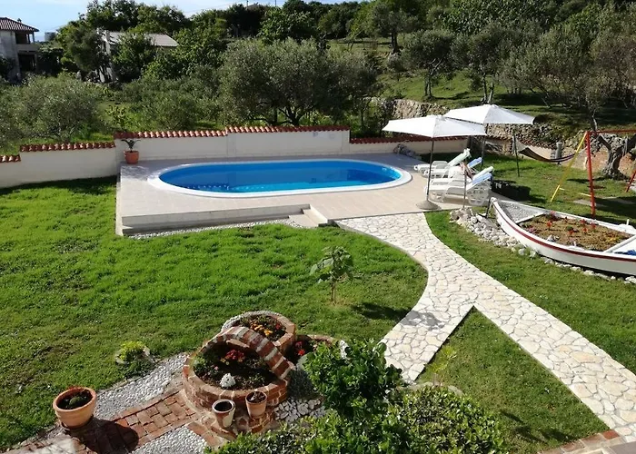 Apartments Kampor Apartment