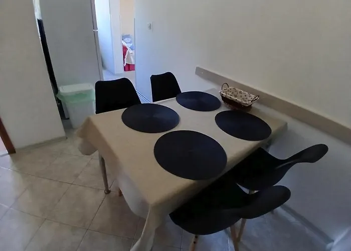 Apartments Kampor דירה