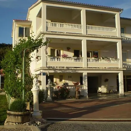 Apartments Kampor Kampor