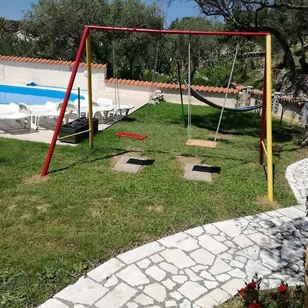 Apartments Kampor *