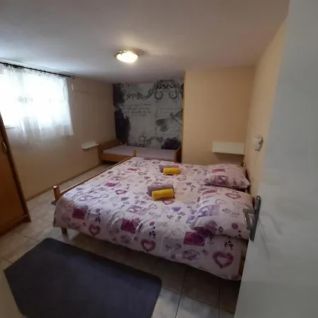 Apartments Kampor *